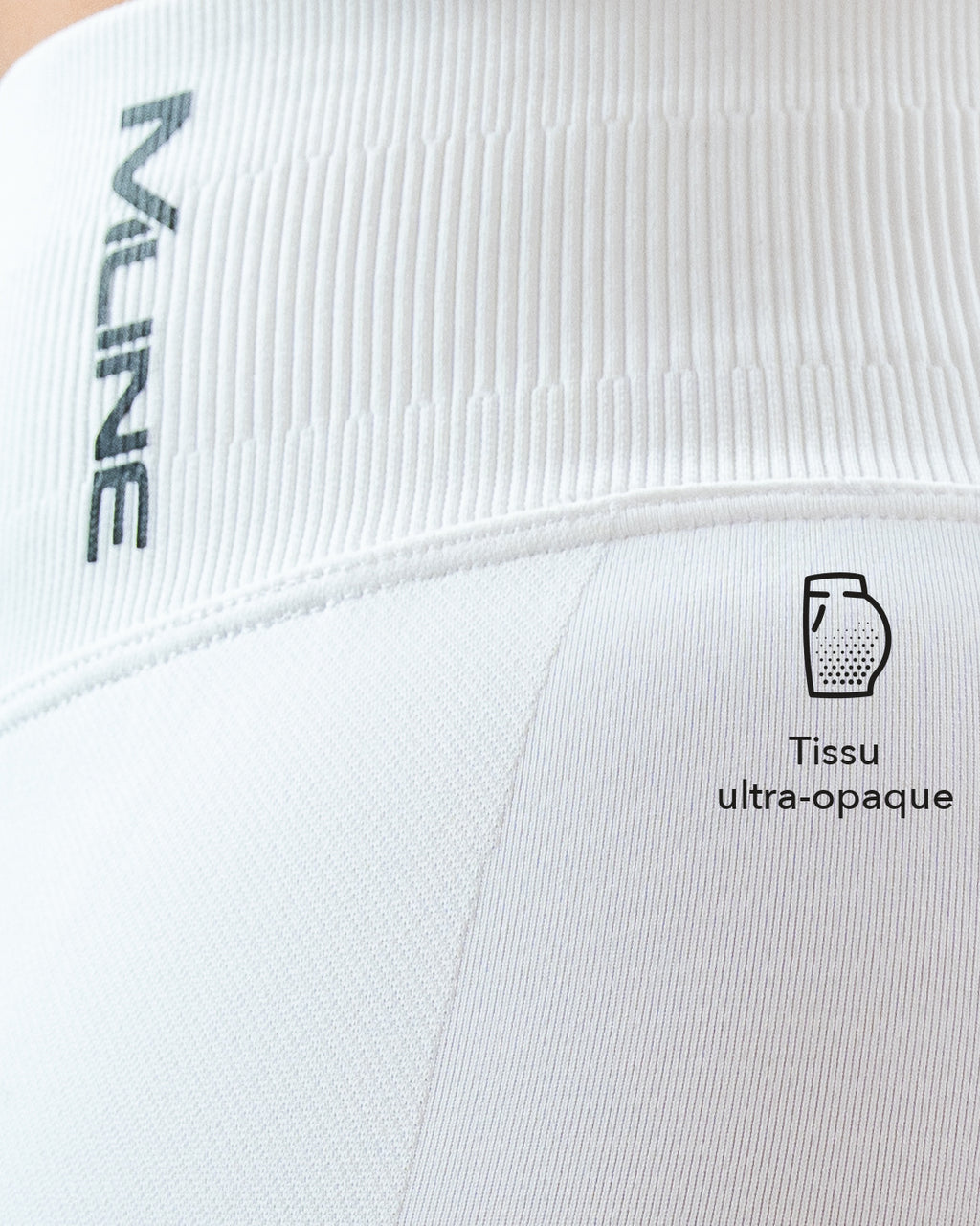 Zoom sur le tissu ultra-opaque – Short scrunch Blanc